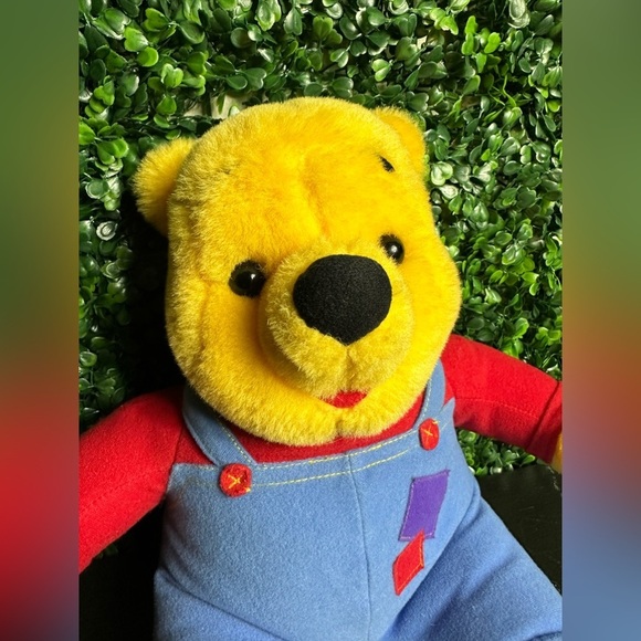 Vintage 1997 Mattel Disney Hug N Wiggle Giggle 12" Winnie The Pooh Talking plush - Picture 2 of 5